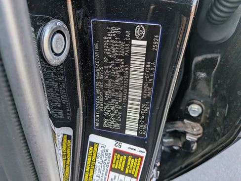 Used 2025 Toyota Camry SE w/ Convenience Package image 24