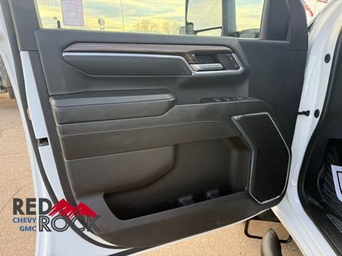 Used 2024 Chevrolet Silverado 3500 LT w/ Convenience Package image 18