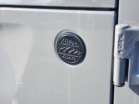 Used 2022 Jeep Wrangler Unlimited Willys image 30