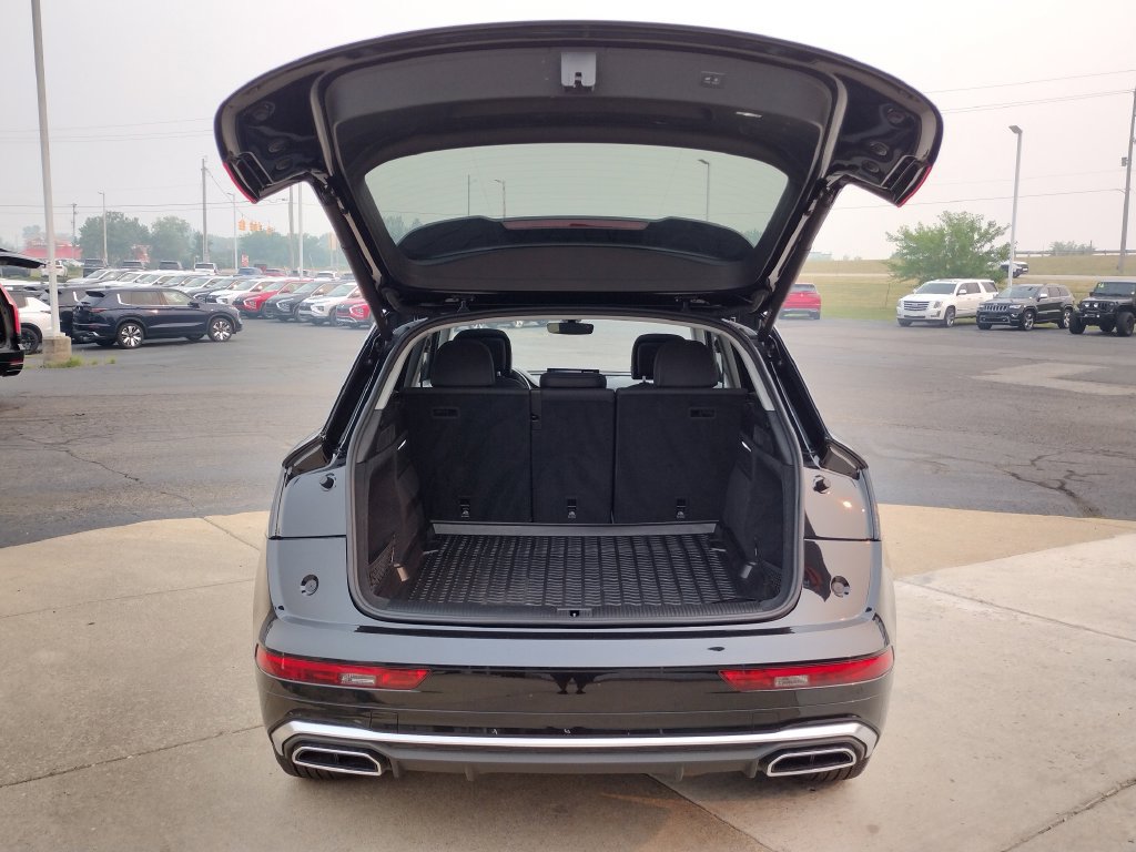 Used 2023 Audi Q5 2.0T Premium w/ Convenience Package AWD/4WD image 23