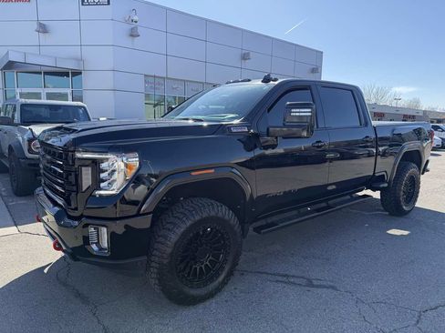 Used 2023 GMC Sierra 3500 AT4 w/ AT4 Preferred Package image 2