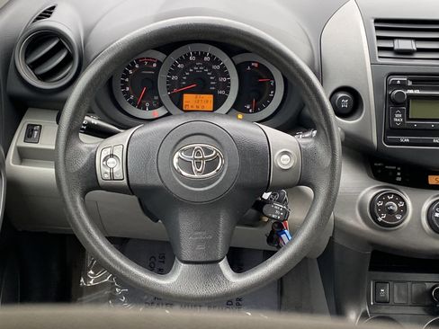 Used 2012 Toyota RAV4 4WD image 10