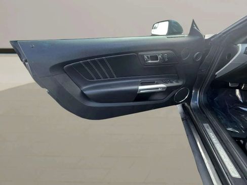 Used 2017 Ford Mustang Premium image 10