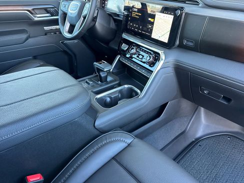 New 2026 GMC Sierra 1500 Denali w/ Denali Reserve Package image 16