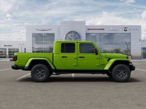 Used 2025 Jeep Gladiator Sport image 30
