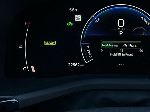 Used 2025 Toyota Camry SE image 38