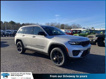 New 2025 Jeep Grand Cherokee Laredo