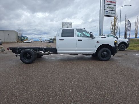 New 2026 RAM 3500 Tradesman image 8