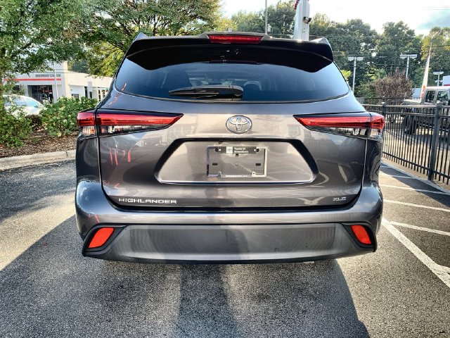 Used 2023 Toyota Highlander XLE FWD image 7
