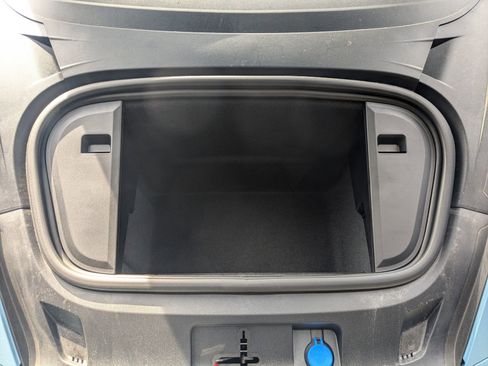 New 2025 Porsche Taycan image 26