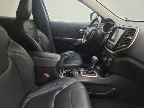 Used 2018 Jeep Cherokee Limited w/ Technology Group AWD/4WD image 21