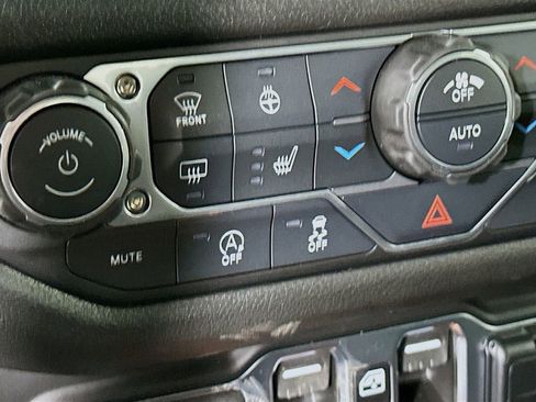 New 2026 Jeep Gladiator Sport image 24