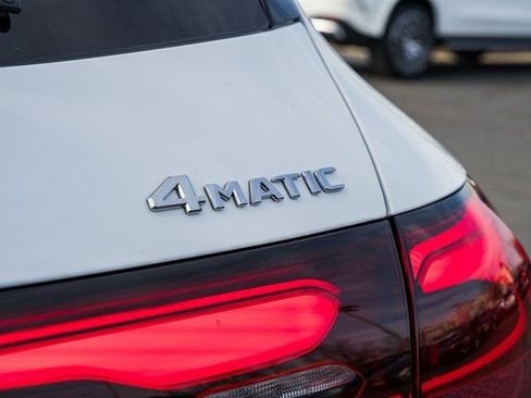 New 2026 Mercedes-Benz GLC 300 4MATIC image 9