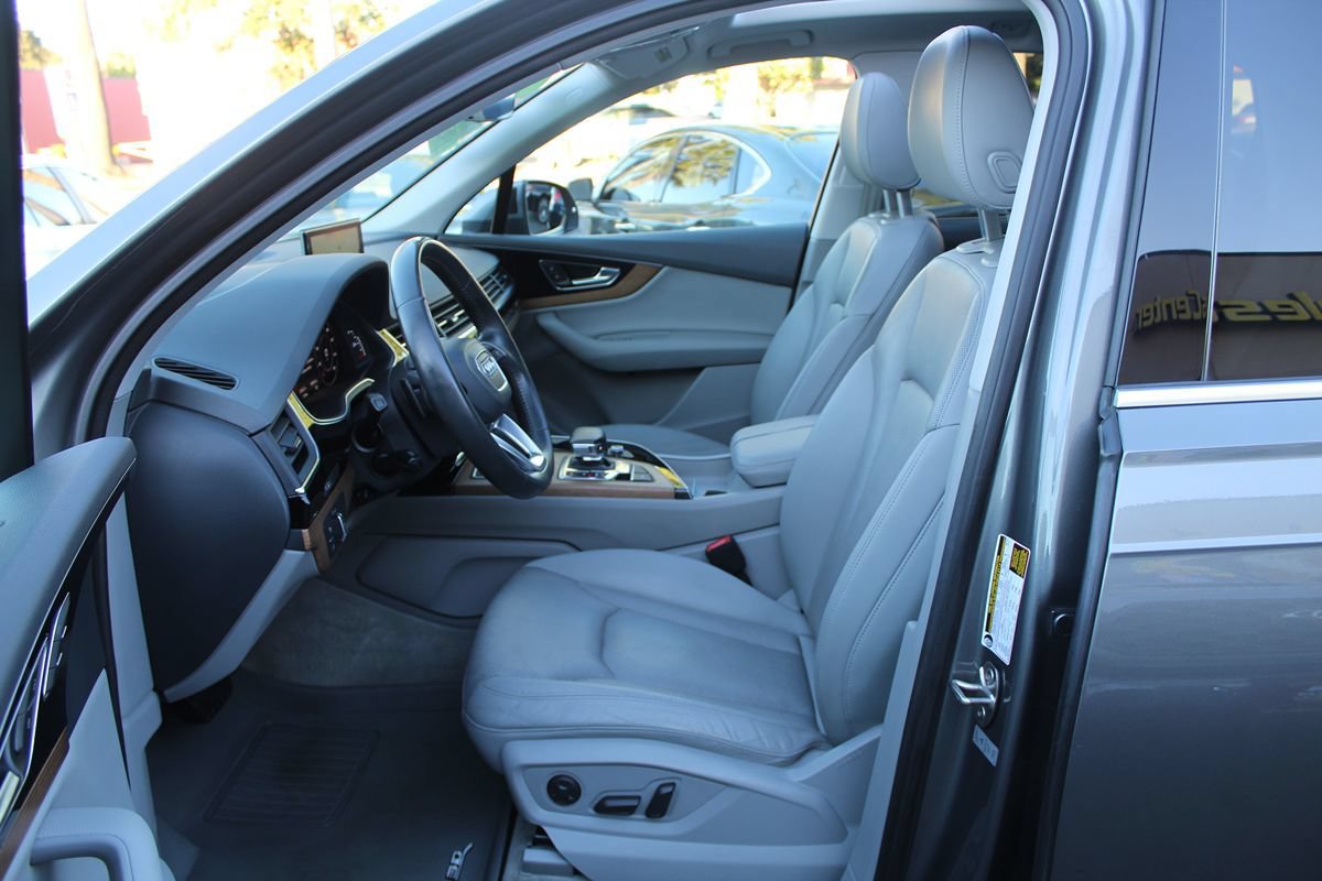 Used 2017 Audi Q7 3.0T Premium Plus AWD/4WD image 21