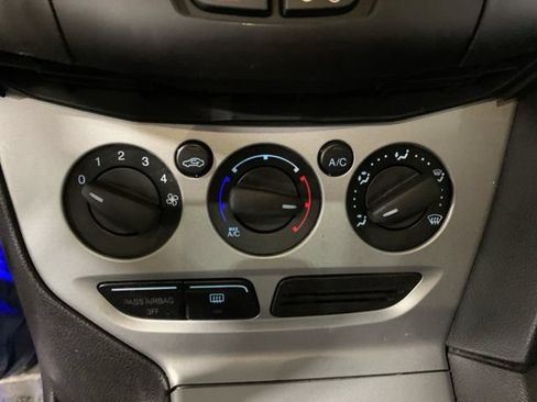 Used 2012 Ford Focus SE FWD image 31