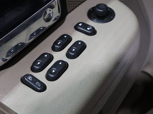 Used 2006 Ford F150 XLT image 21