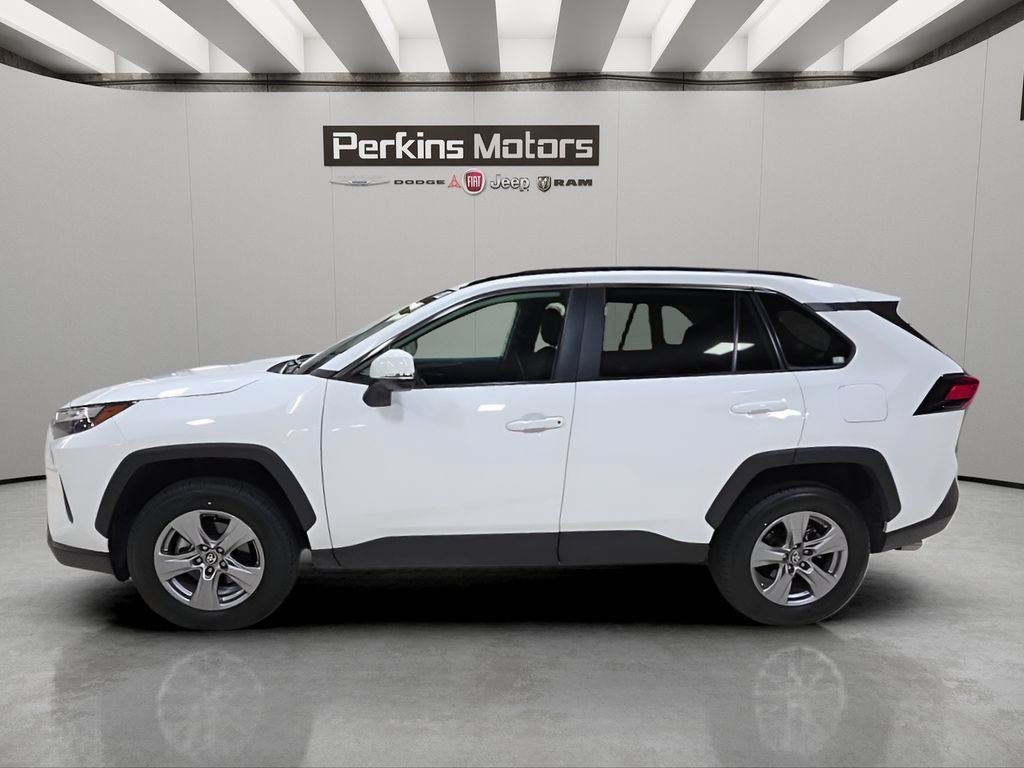 Used 2025 Toyota RAV4 XLE w/ Weather Package AWD/4WD image 2
