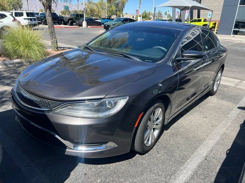 Used 2016 Chrysler 200 Limited FWD image 2