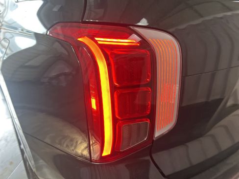 Used 2025 Hyundai Palisade Calligraphy image 11