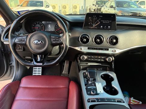 Used 2018 Kia Stinger GT2 AWD/4WD image 4