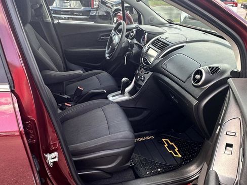 Used 2016 Chevrolet Trax LT image 10