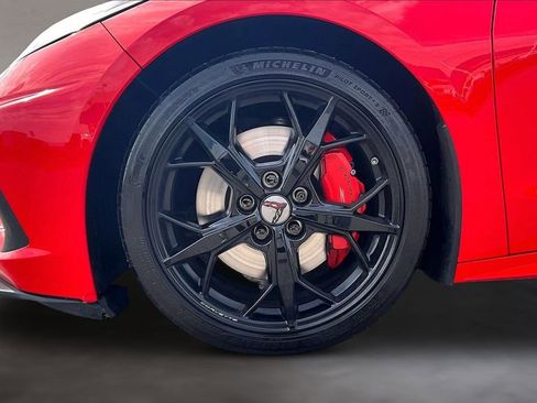Used 2022 Chevrolet Corvette Stingray Premium Cpe w/ Z51 Performance Package RWD image 8
