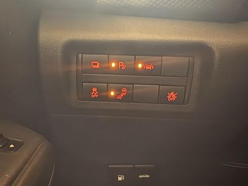 Used 2021 Nissan Kicks S image 14