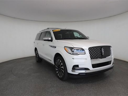 Used 2024 Lincoln Navigator Black Label image 28