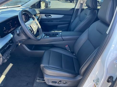 Used 2025 Nissan Murano SL AWD/4WD image 10