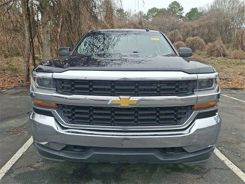 Used 2018 Chevrolet Silverado 1500 LT image 2
