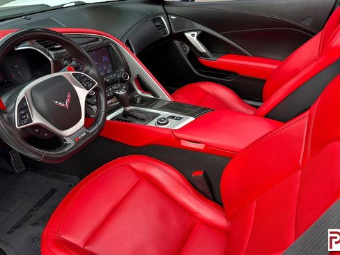 Used 2019 Chevrolet Corvette Z06 RWD image 11