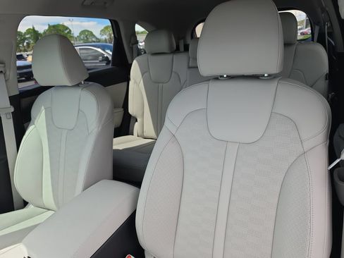 New 2026 Kia Sorento S FWD image 21