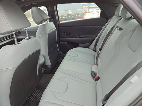 New 2026 Hyundai Elantra Limited FWD image 30