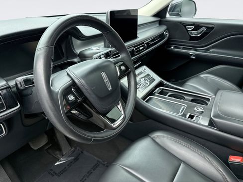 Used 2022 Lincoln Aviator AWD w/ Premium Package image 10