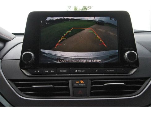 Certified 2025 Nissan Altima 2.5 SR FWD image 24