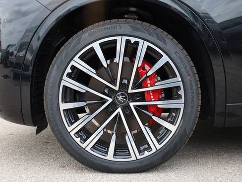 New 2025 Maserati Grecale Modena image 8