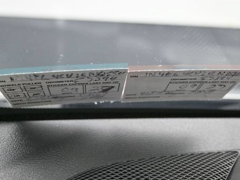 Used 2024 Nissan Altima 2.5 SR FWD image 10