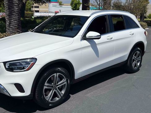 Used 2020 Mercedes-Benz GLC 300 4MATIC image 46
