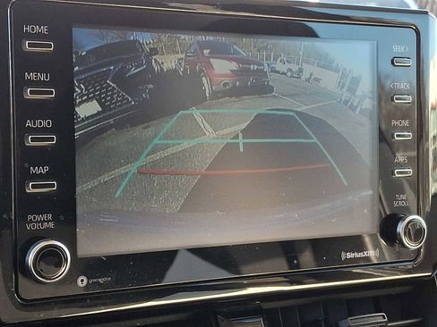 Used 2021 Toyota Corolla LE image 14