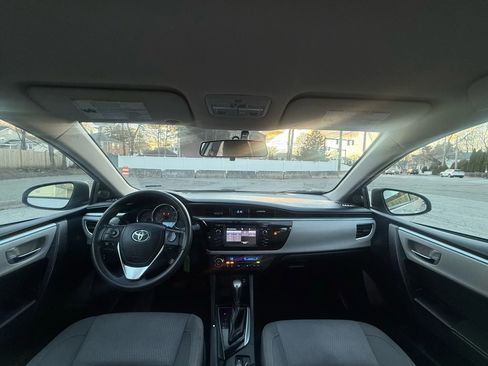 Used 2014 Toyota Corolla LE image 16