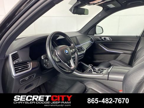 Used 2022 BMW X5 xDrive40i w/ Premium Package AWD/4WD image 13