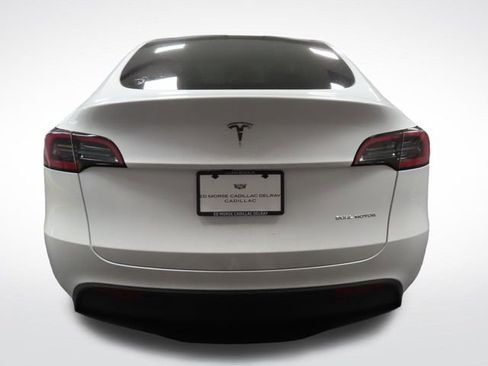 Used 2024 Tesla Model Y Long Range AWD/4WD image 4