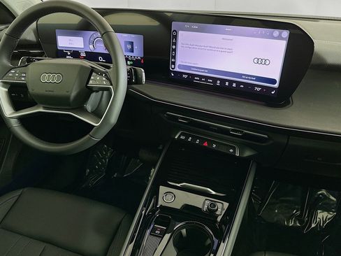New 2026 Audi Q3 quattro 2.0T AWD/4WD image 6