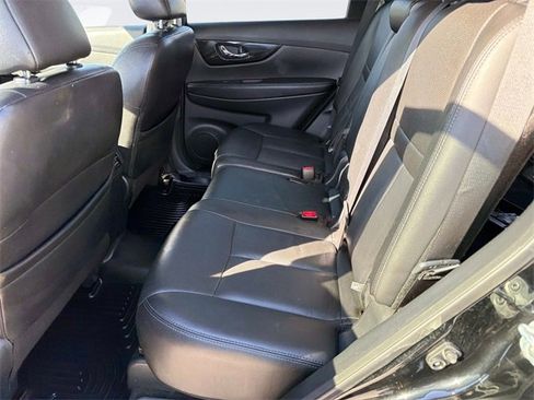 Used 2019 Nissan Rogue SL image 14