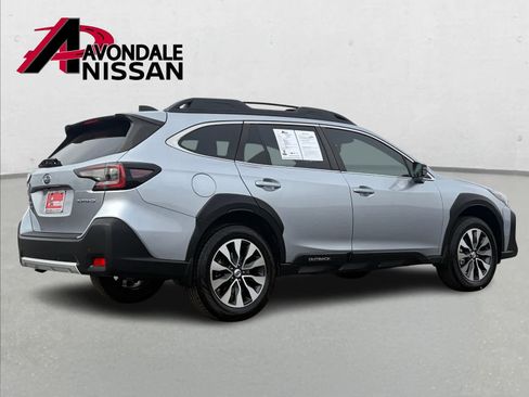 Used 2023 Subaru Outback Limited image 7