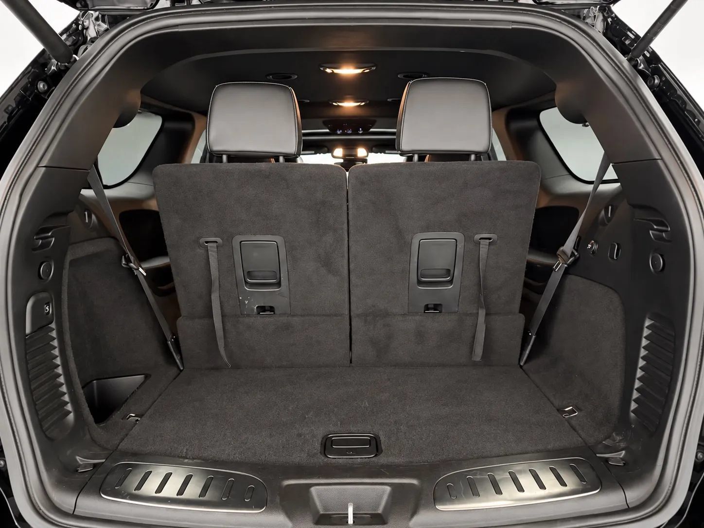Used 2021 Dodge Durango SRT Hellcat w/ Technology Group AWD/4WD image 19