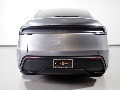 Used 2026 Tesla Model Y Long Range RWD image 61