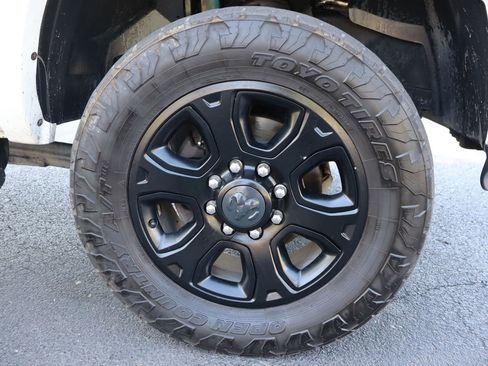 Used 2018 RAM 2500 Laramie w/ Sport Appearance Group AWD/4WD image 44