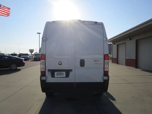Used 2023 RAM ProMaster 2500 FWD image 8