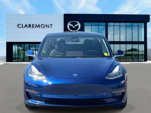 Used 2020 Tesla Model 3 Standard Range Plus image 2
